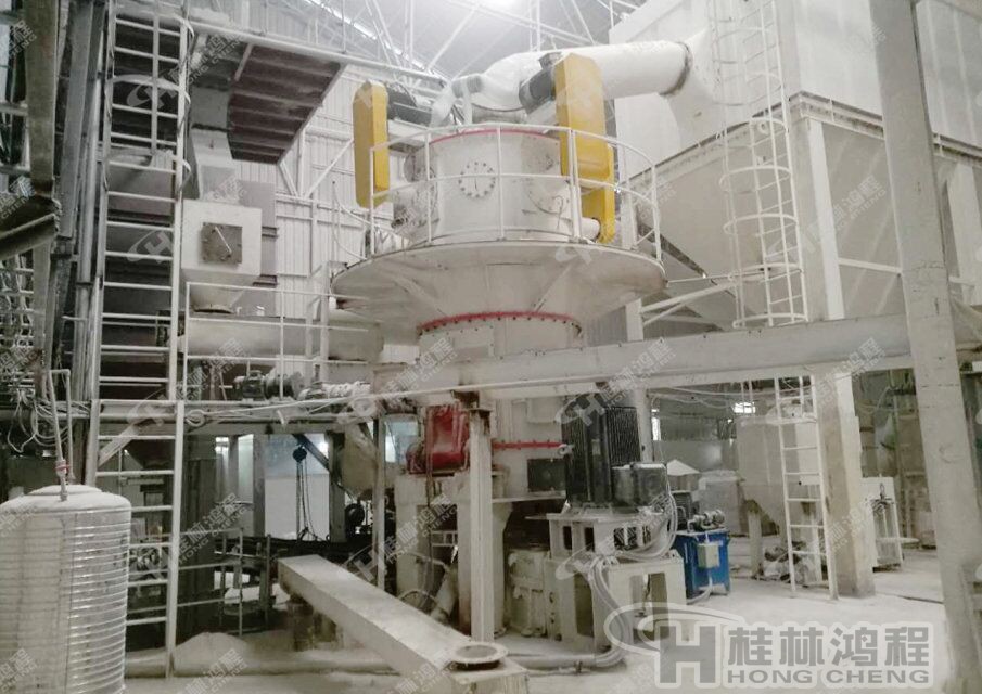 洛礦立磨機(jī)現(xiàn)場圖片 洛礦立磨機(jī)現(xiàn)場圖片