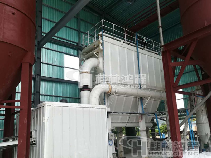 1250目方解石超細(xì)微粉磨機(jī)東南亞客戶訂購(gòu)機(jī)械現(xiàn)場(chǎng) 1250目方解石超細(xì)微粉磨機(jī)HCH1395超細(xì)環(huán)輥磨東南亞客戶訂購(gòu)機(jī)械現(xiàn)場(chǎng)