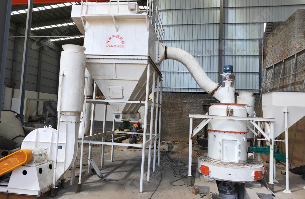 節(jié)能款鋁礬土磨機(jī)HCQ新型粉磨機(jī) 節(jié)能款鋁礬土磨機(jī)HCQ新型粉磨機(jī)