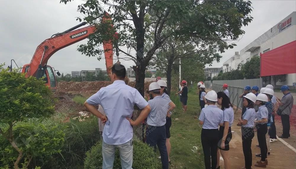 桂林鴻程機(jī)電設(shè)備有限公司廠區(qū)2#生產(chǎn)廠房開(kāi)工大吉！