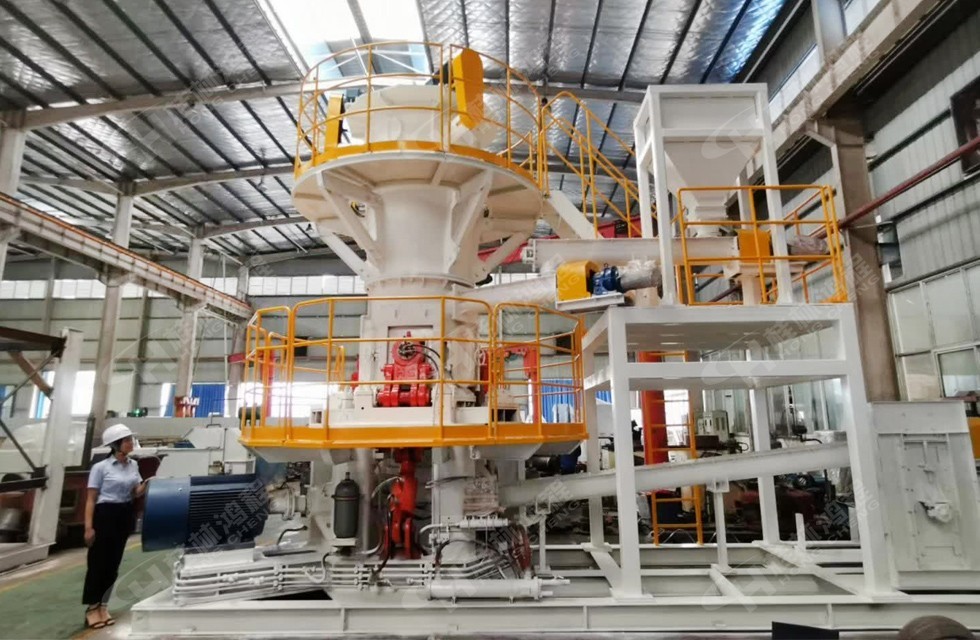 桂林鴻程新款HLMX600小
型超細立式磨粉機整機預裝待發(fā) 重晶石粉是怎
么生產(chǎn)的?用磨粉機桂林鴻程桂林鴻程新款HLMX600小型超細立式磨粉機整機預裝待發(fā)