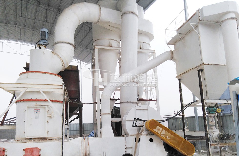 HC1900打礦石粉機(jī)器多少錢一臺(tái) 雷蒙磨粉機(jī)多少錢一臺(tái)？幾萬到幾十萬不等