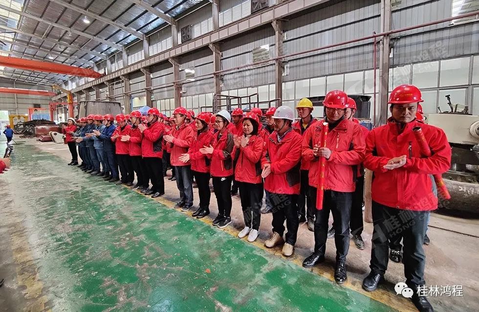 里程碑！桂林鴻程自主研發(fā)HC3000全球大型雷蒙磨正式投入市場！