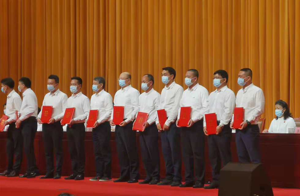 實力彰顯！全市工業(yè)振興大會召開，桂林鴻程斬獲多項榮譽