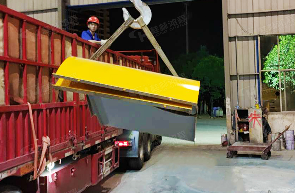 【發(fā)貨】海內(nèi)外訂單火爆，大批鴻程設(shè)備奔赴全球！