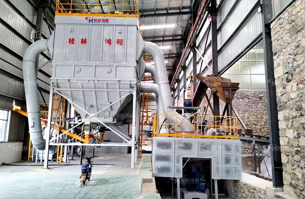 超細小蘇打磨粉設(shè)備 超細小蘇打磨粉設(shè)備